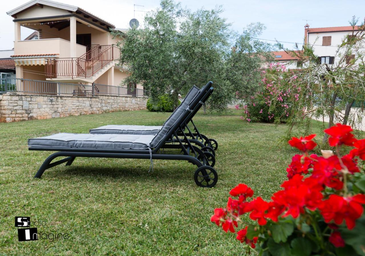 Charming Stone Cottage By The Sea Umag Eksteriør bilde