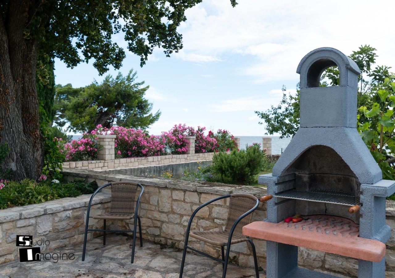 Charming Stone Cottage By The Sea Umag Eksteriør bilde