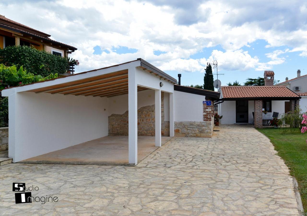 Charming Stone Cottage By The Sea Umag Eksteriør bilde