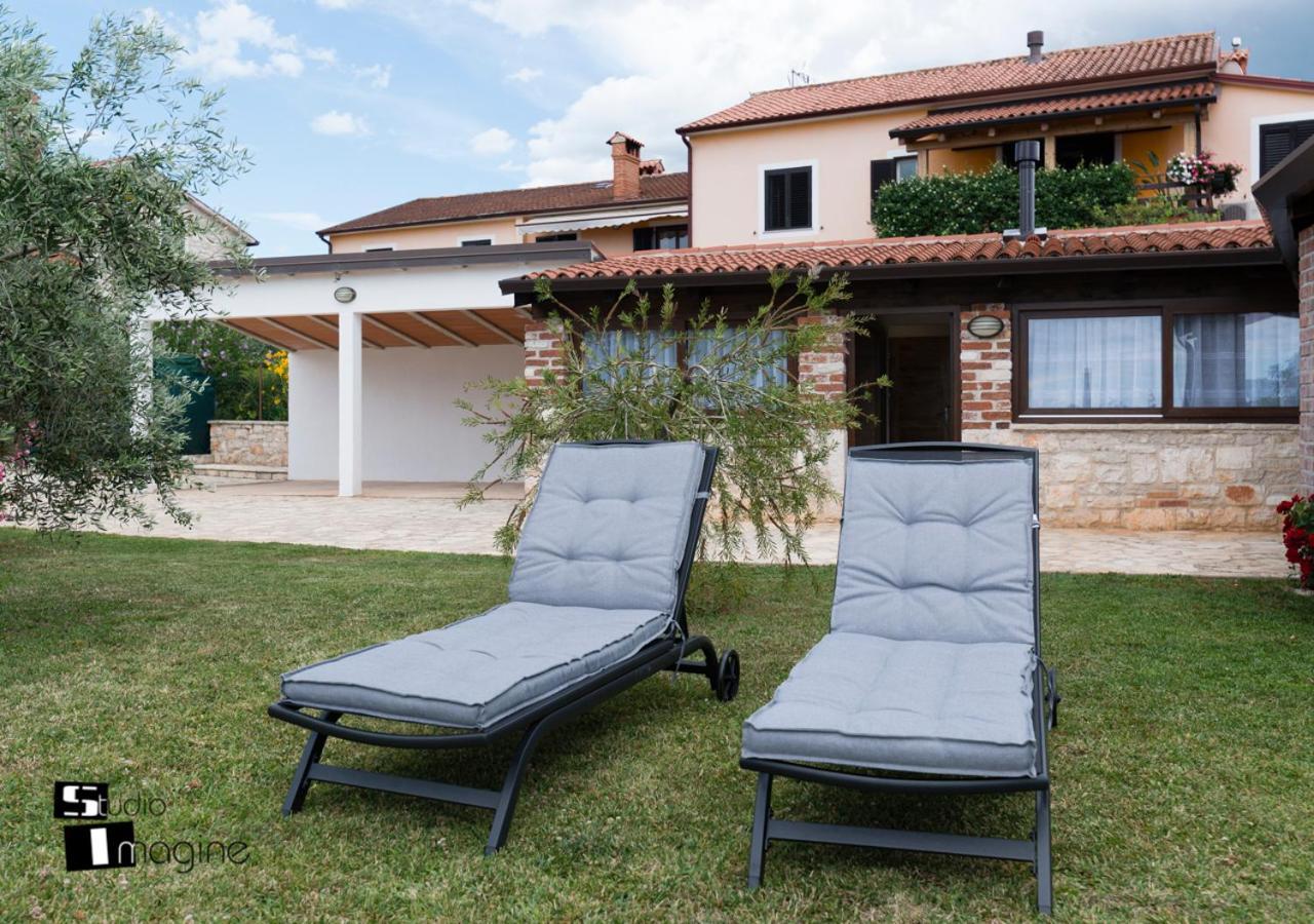 Charming Stone Cottage By The Sea Umag Eksteriør bilde