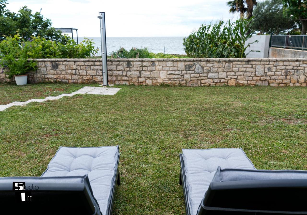 Charming Stone Cottage By The Sea Umag Eksteriør bilde