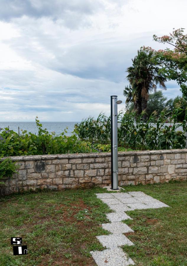 Charming Stone Cottage By The Sea Umag Eksteriør bilde