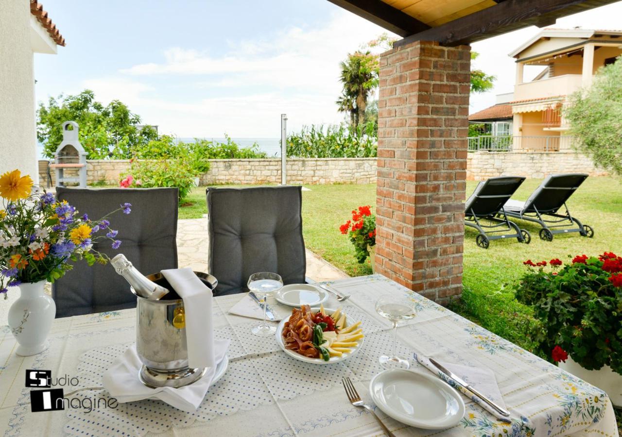 Charming Stone Cottage By The Sea Umag Eksteriør bilde