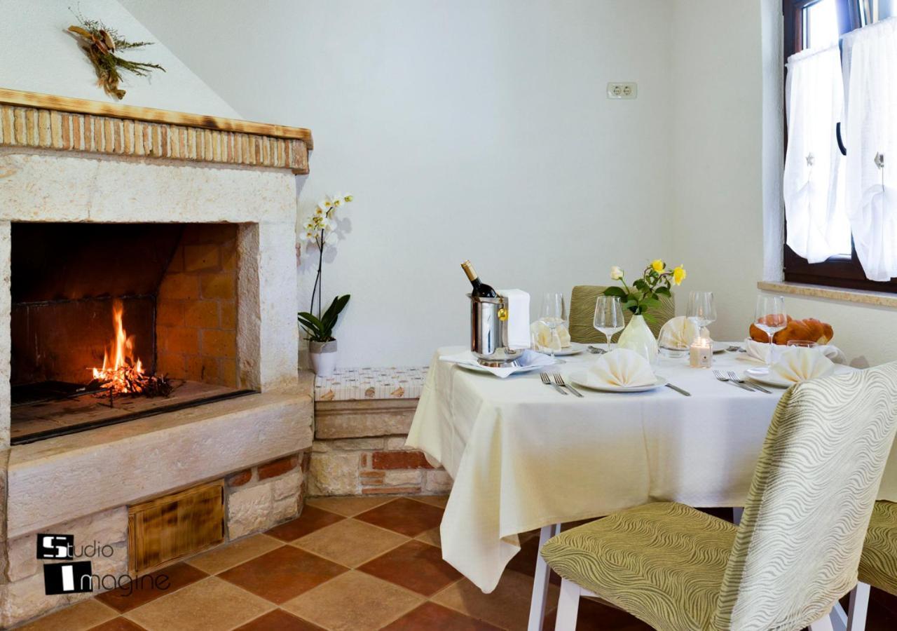 Charming Stone Cottage By The Sea Umag Eksteriør bilde