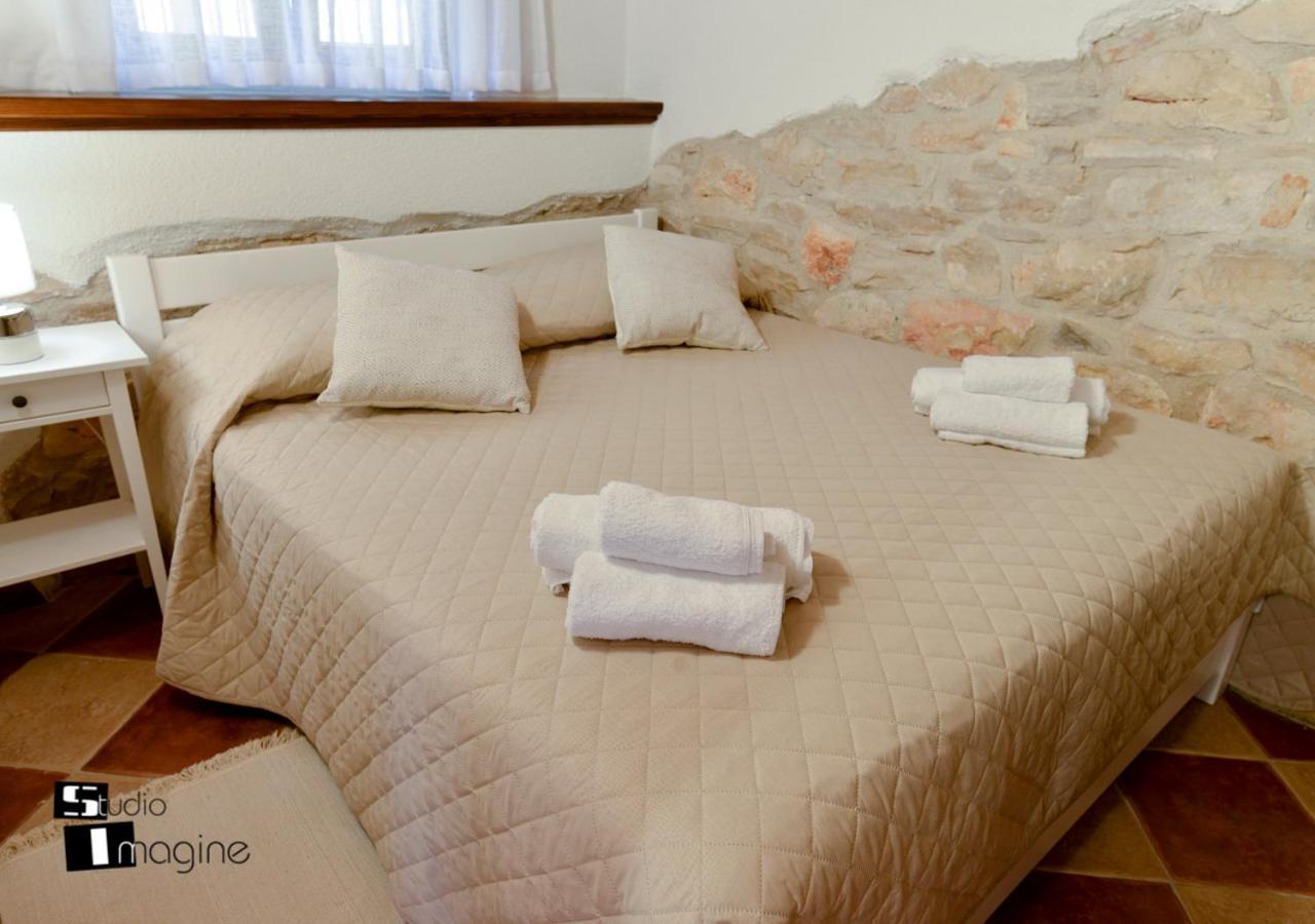Charming Stone Cottage By The Sea Umag Eksteriør bilde