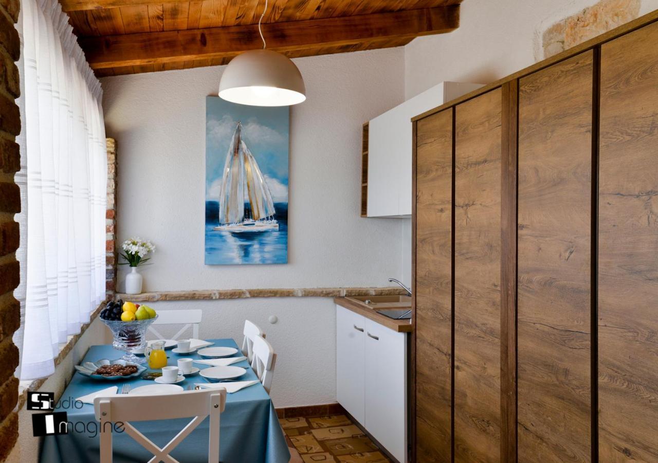 Charming Stone Cottage By The Sea Umag Eksteriør bilde