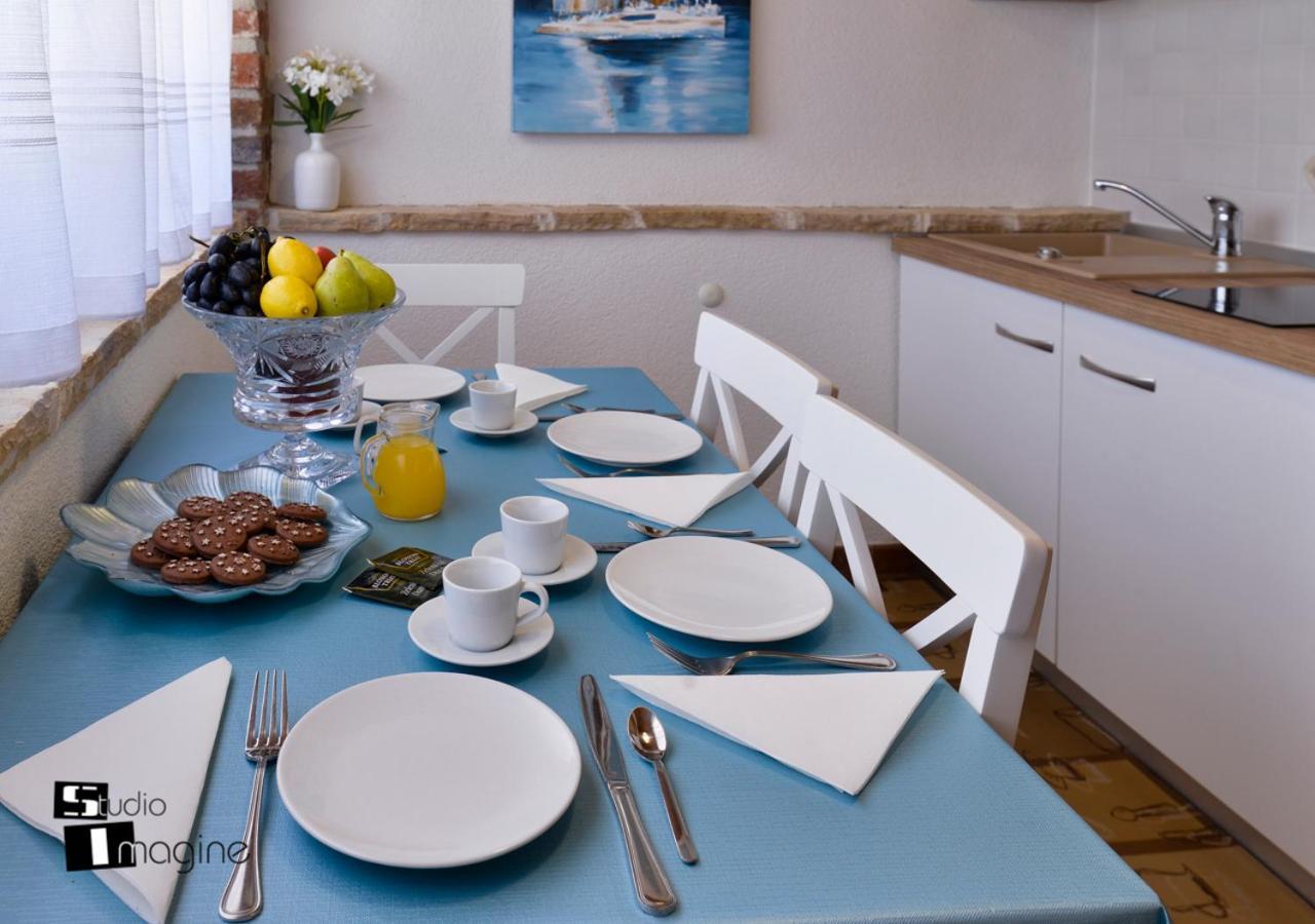 Charming Stone Cottage By The Sea Umag Eksteriør bilde